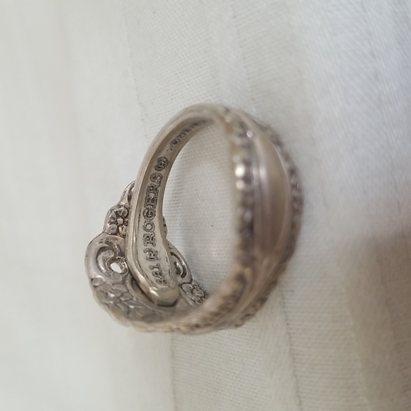 Vintage Silver 1881 Rogers Oneida Spoon Ring - Picture 4 of 6